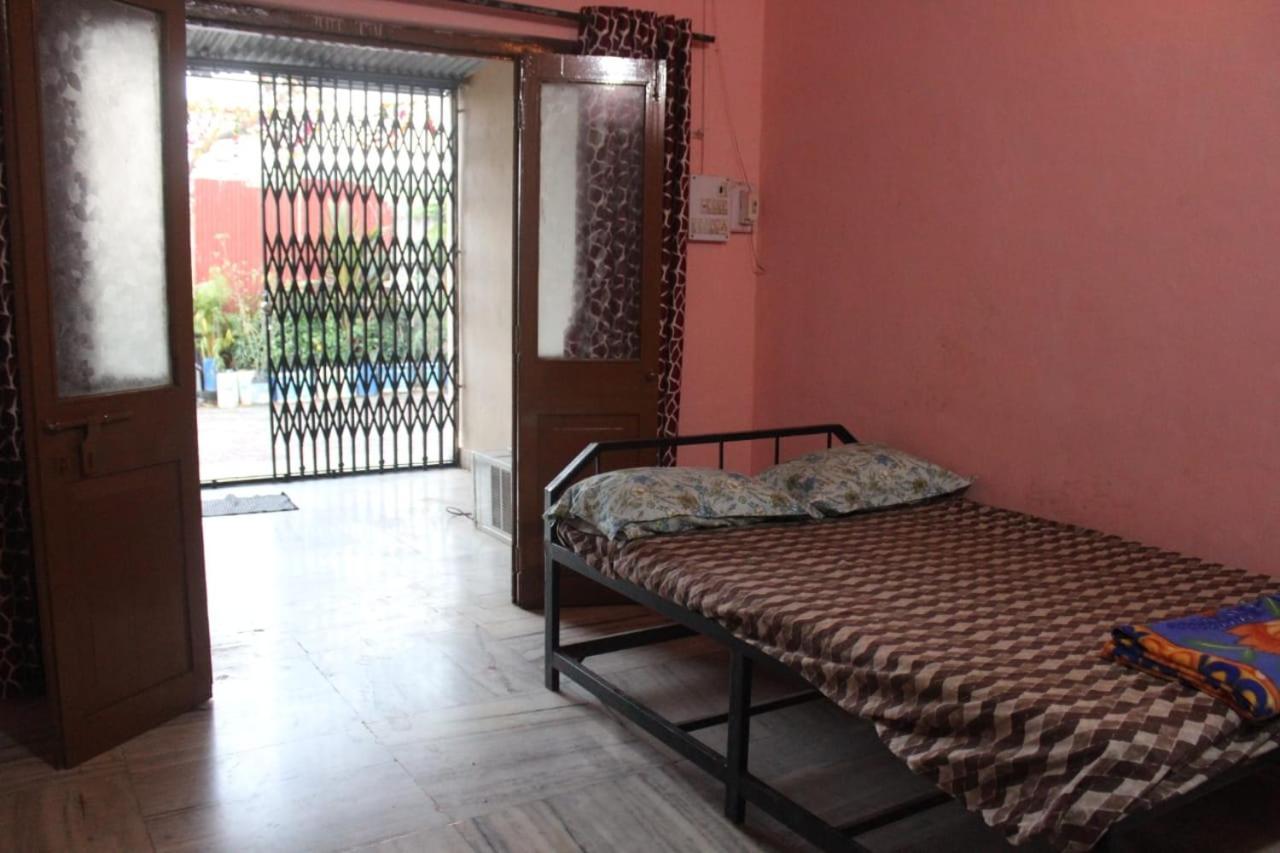 Nisarg Shrushti Farmhouse Hotel Poona Buitenkant foto