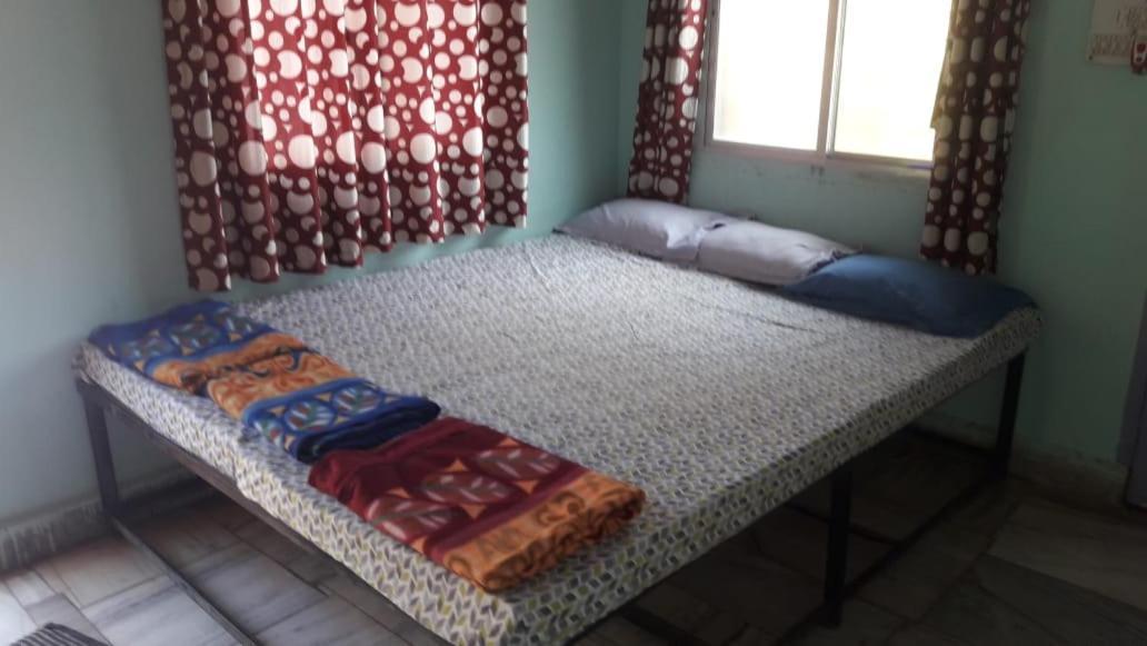 Nisarg Shrushti Farmhouse Hotel Poona Buitenkant foto