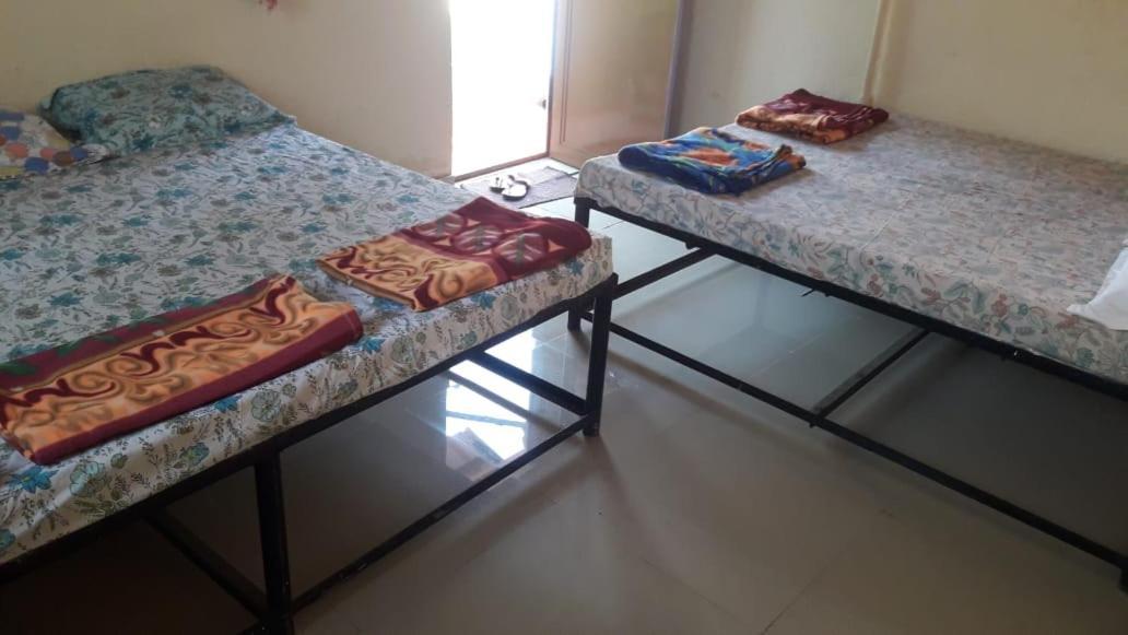 Nisarg Shrushti Farmhouse Hotel Poona Buitenkant foto